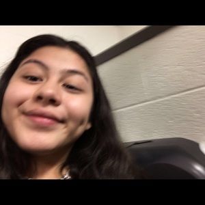 Meet your Posher, Carolina